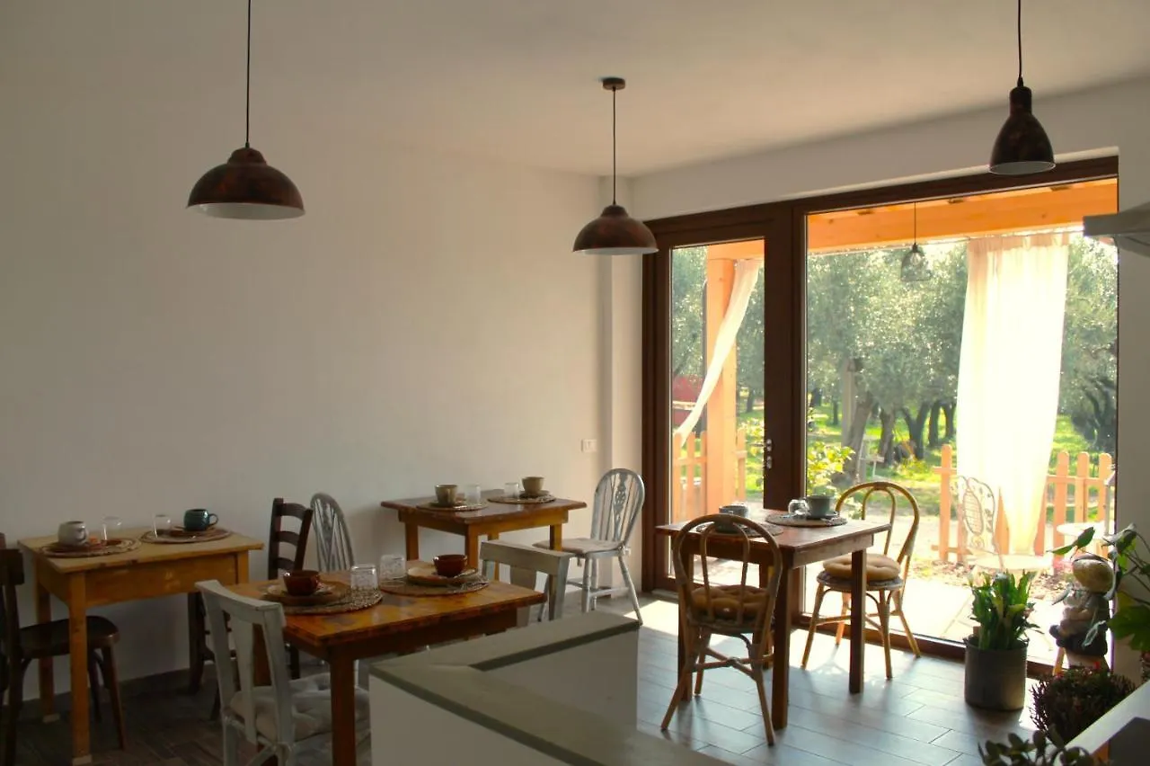 Agriturismo B&B Le Casette Sul Garda Cavaion Veronese Bed & Breakfast